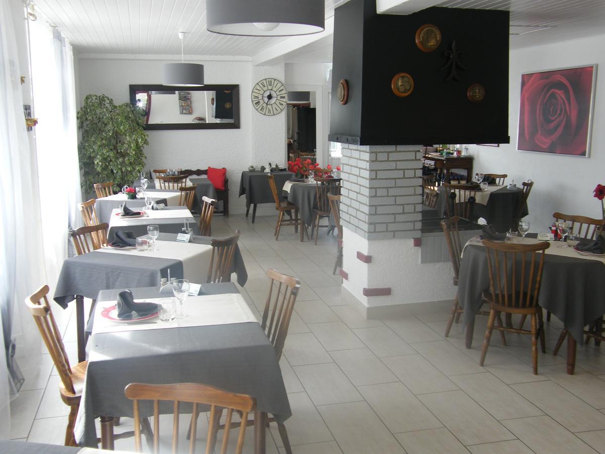 Hôtel Le Week-End Plouider Buitenkant foto
